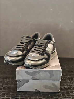 Valentino
Garavani
rockrunner camfluage noir sneakers